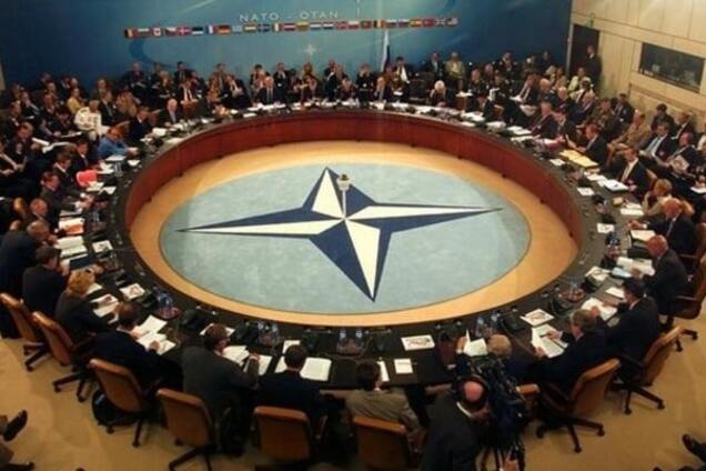 Украина и НАТО: когда опустеет 'рог изобилия'?