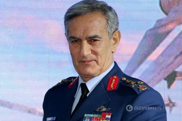 Акын Озтюрк