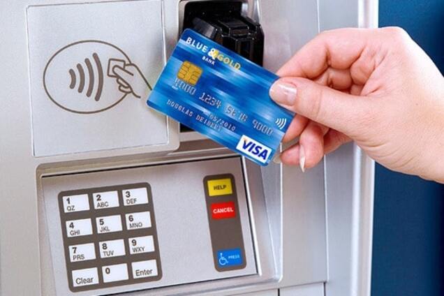 Во Львове из магазина украли терминал самообслуживания