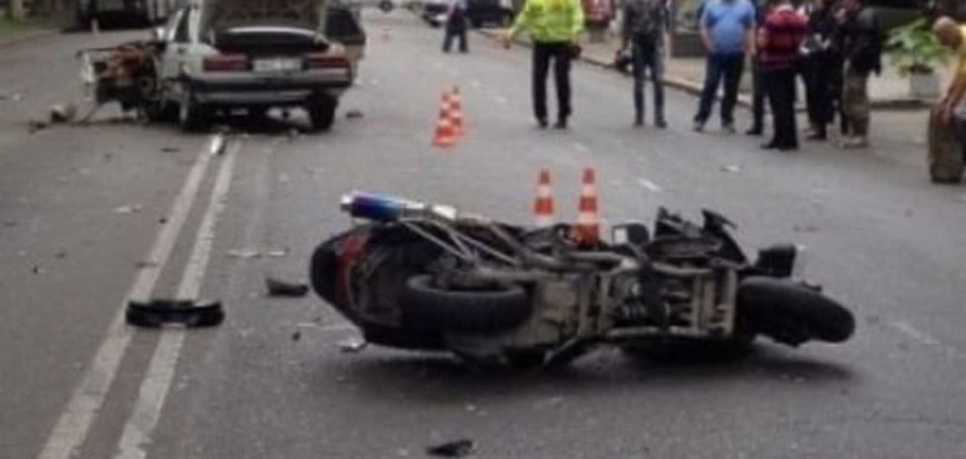 ДТП в Одессе: 6 человек доставили в больницу после столкновения мотоцикла и двух авто. Фото