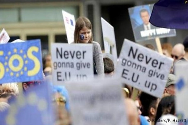 У Лондоні багатотисячна демонстрація проти Brexit