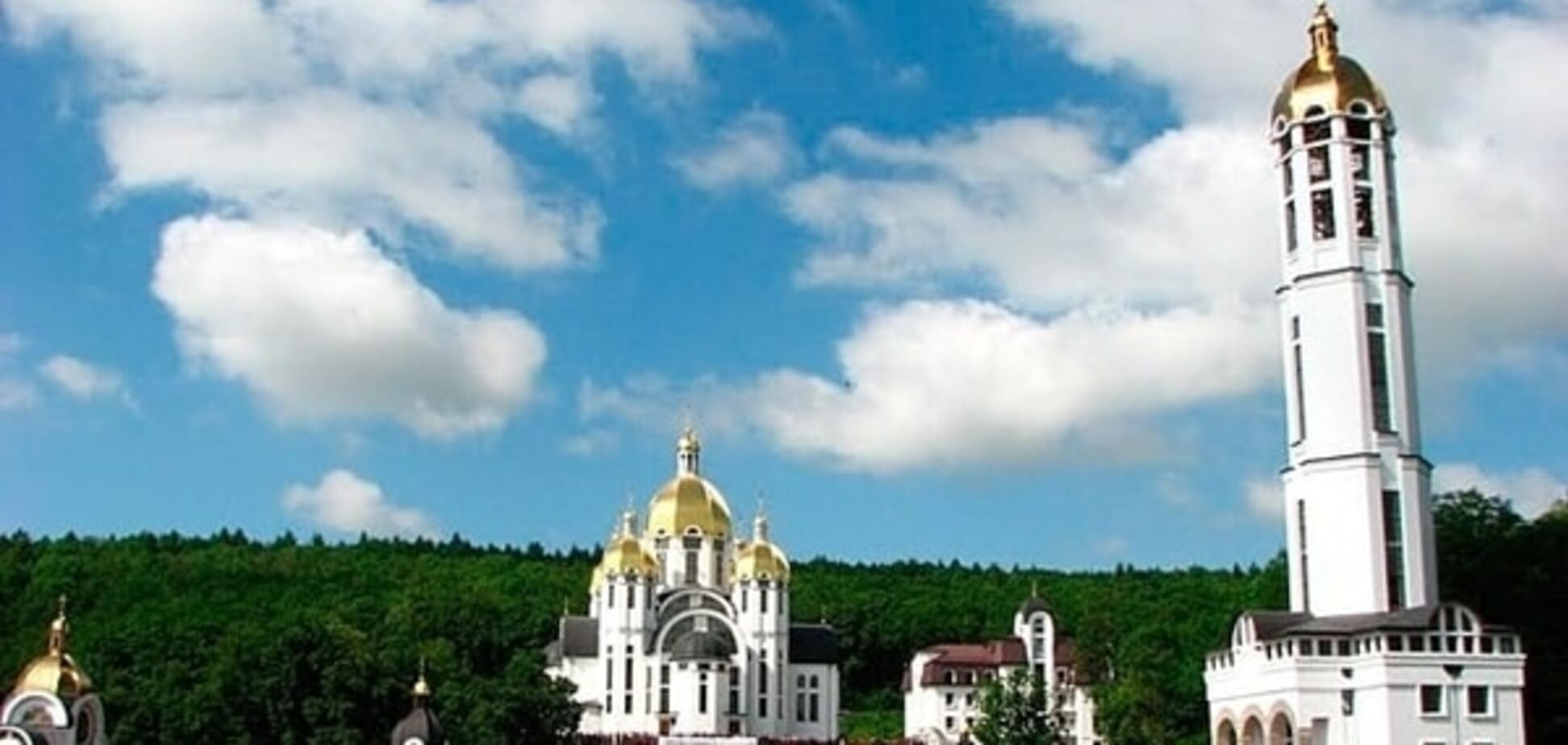 Молитва за мир: опубліковане відео Загальнонаціональної прощі до Зарваниці з висоти пташиного польоту
