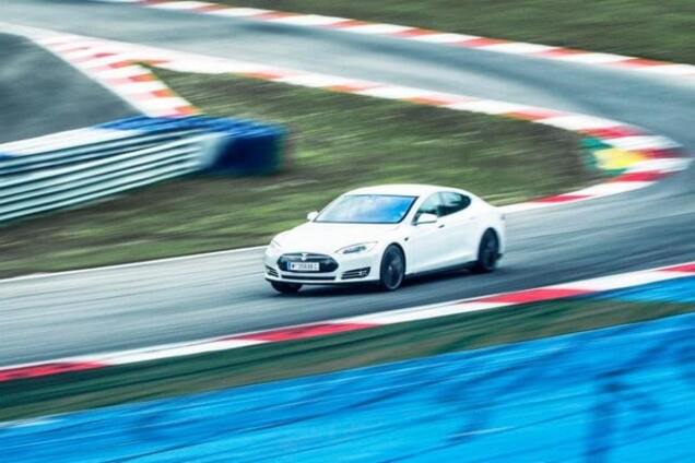 Топ-10 самых быстрых авто на планете