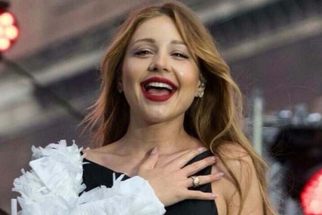 Тина Кароль впервые после смерти мужа засветила новое обручальное кольцо: опубликованы фото