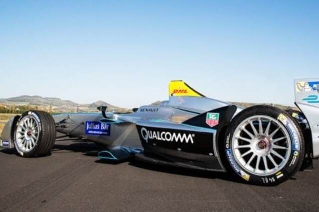 'Это будет непростая машина': Dallara выпустит дорожный спорткар без дверей