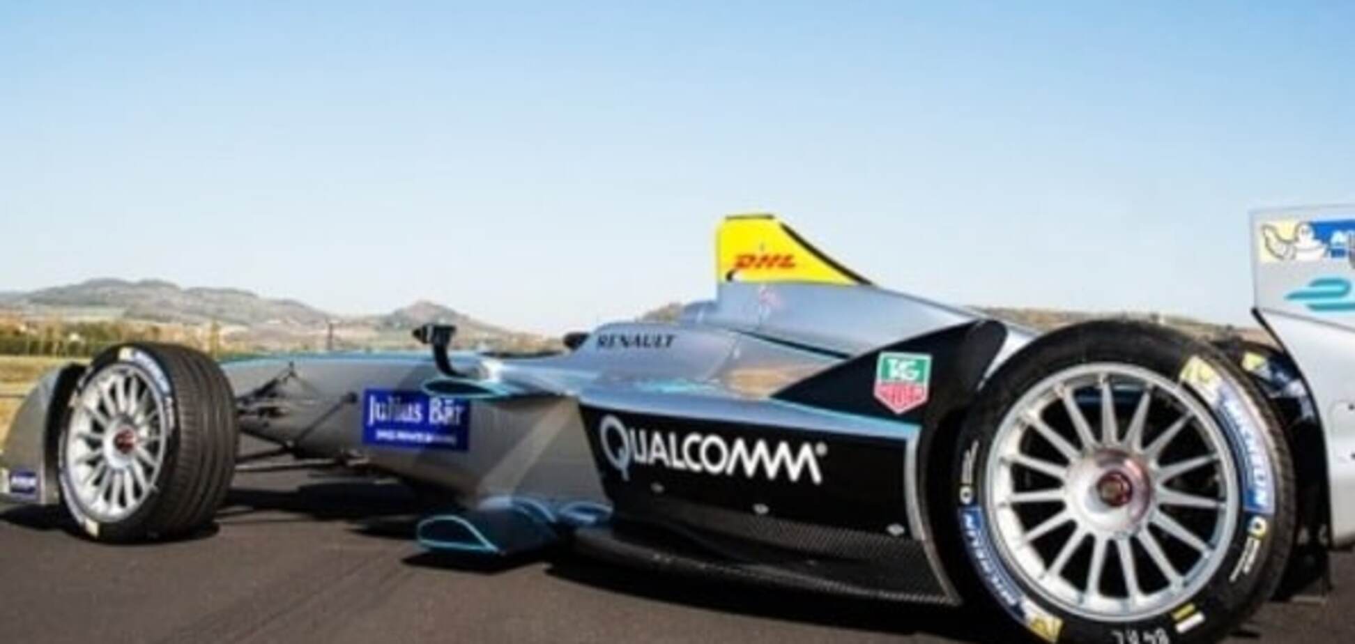 'Это будет непростая машина': Dallara выпустит дорожный спорткар без дверей