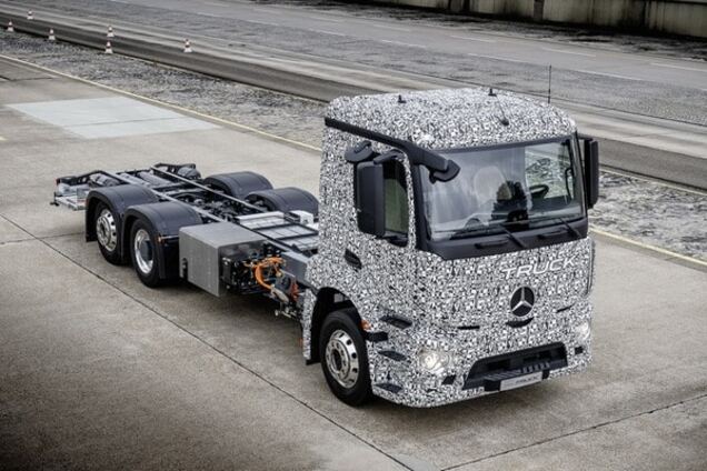 Mercedes-Benz представил электрический грузовик Urban eTruck. Фото