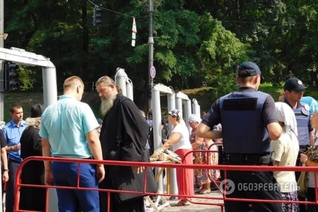 Крестный ход, киев, полиция