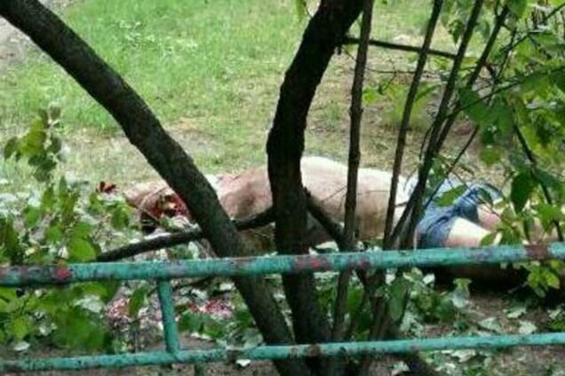 В Киеве мужчина выпал из окна