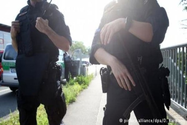 Поліція: У баварському Цирндорфі біля притулку для біженців загорілася валіза