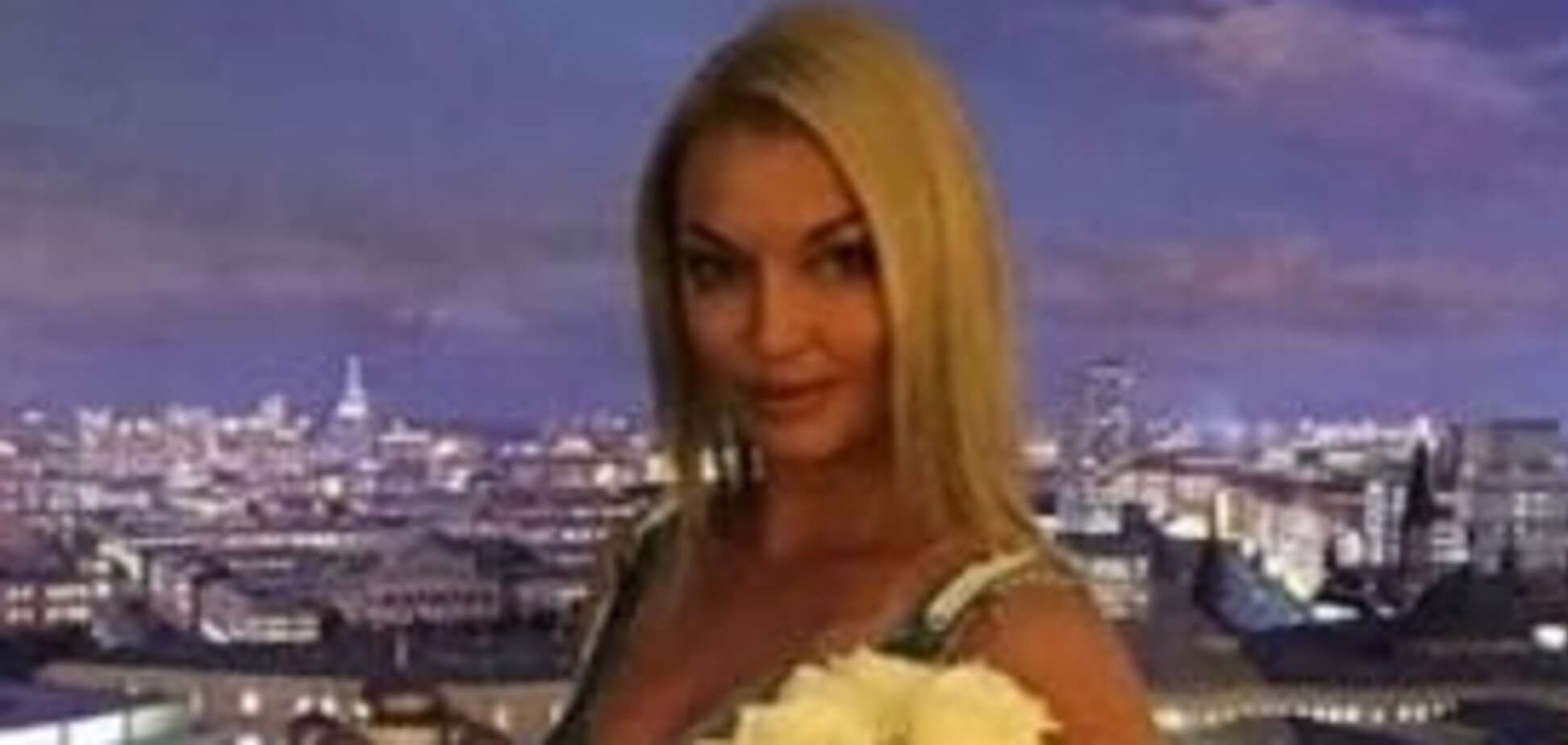 Анастасия Волочкова объяснила, откуда у нее дорогие авто и букеты