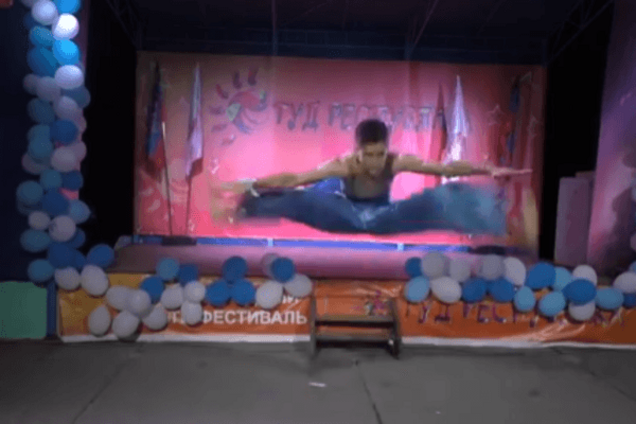 Гопак в шароварах: в МИД России похвастались конкурсом красоты в 'ДНР'. Видеофакт