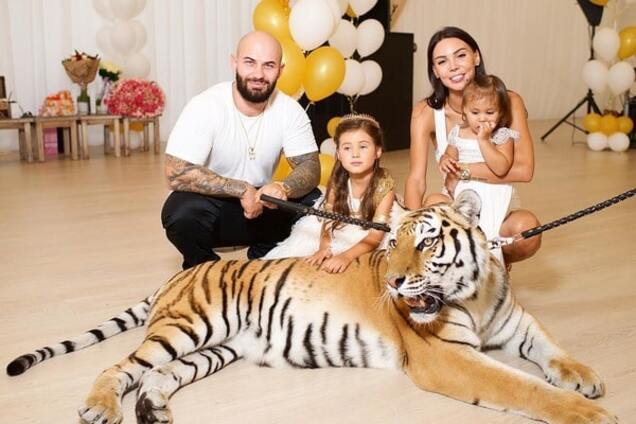 Джиган с семьей