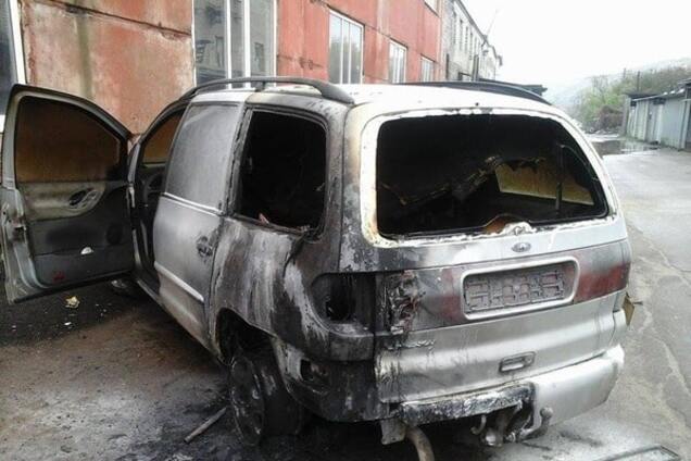 Сгоревший автомобиль