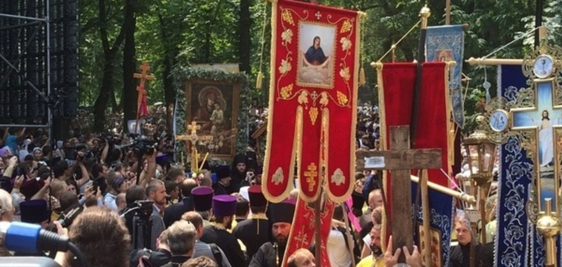 Пауки в банке: стало известно, как УПЦ МП 'подсунула себе свинью' проведением крестного хода