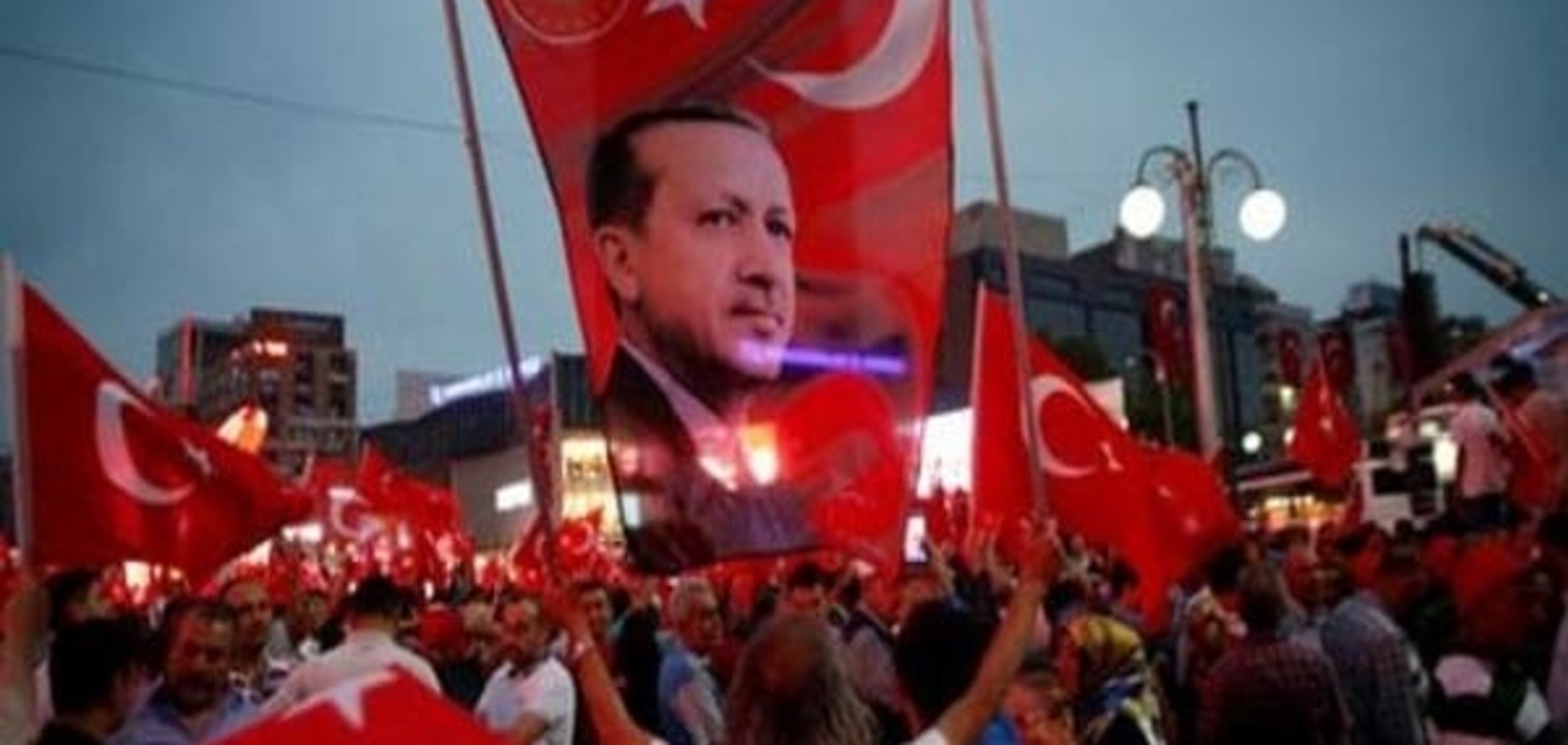 Масова акція на підтримку Ердогана в Німеччині: демократія чи пропаганда?