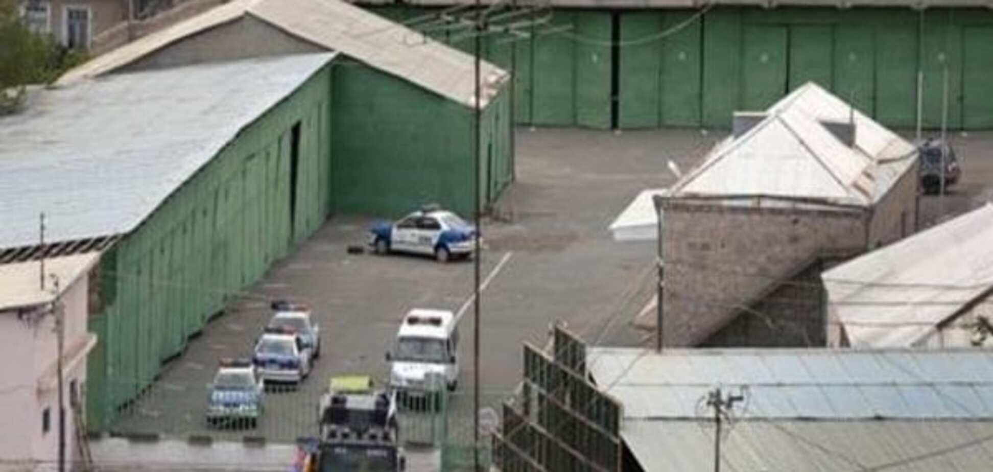 Єреван: після перестрілки двоє нападників здалися, ще двох госпіталізували