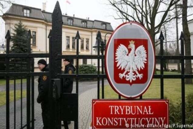 Президент Польщі підписав закон про конституційний суд попри вимоги ЄС