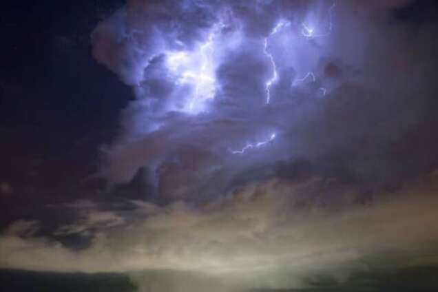 Жители Женевы нашли портал в другой мир над Большим адронным коллайдером. Фото