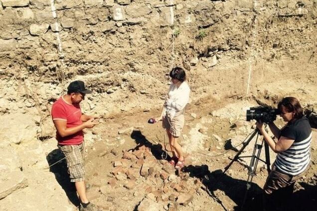 В Украине обнаружили башню, которая 200 лет пролежала под землей