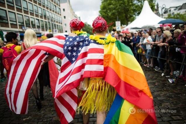 Гей-парад в Германии: в Кельне представители ЛГБТ прошлись парадом по  городу - права, неформальная столица, Катарина Барли, фото, видео |  Обозреватель