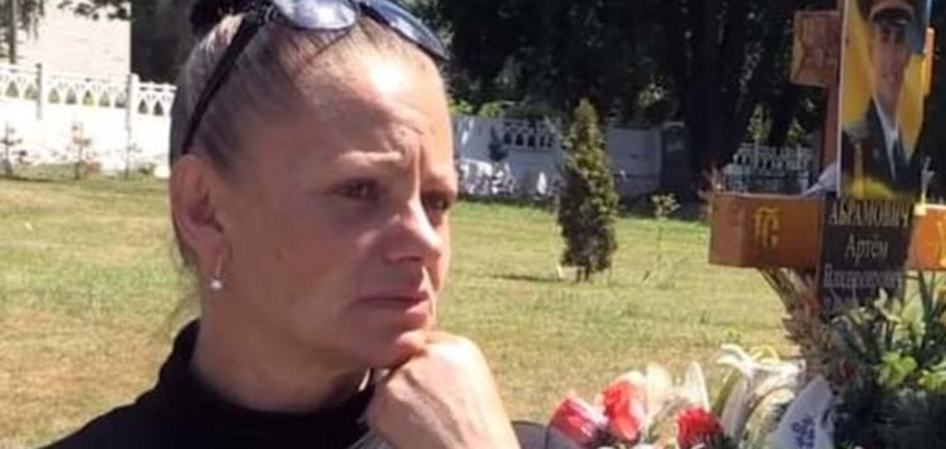 Водителя, довевшего маму погибшего бойца до сердечного приступа, уволили. Видео