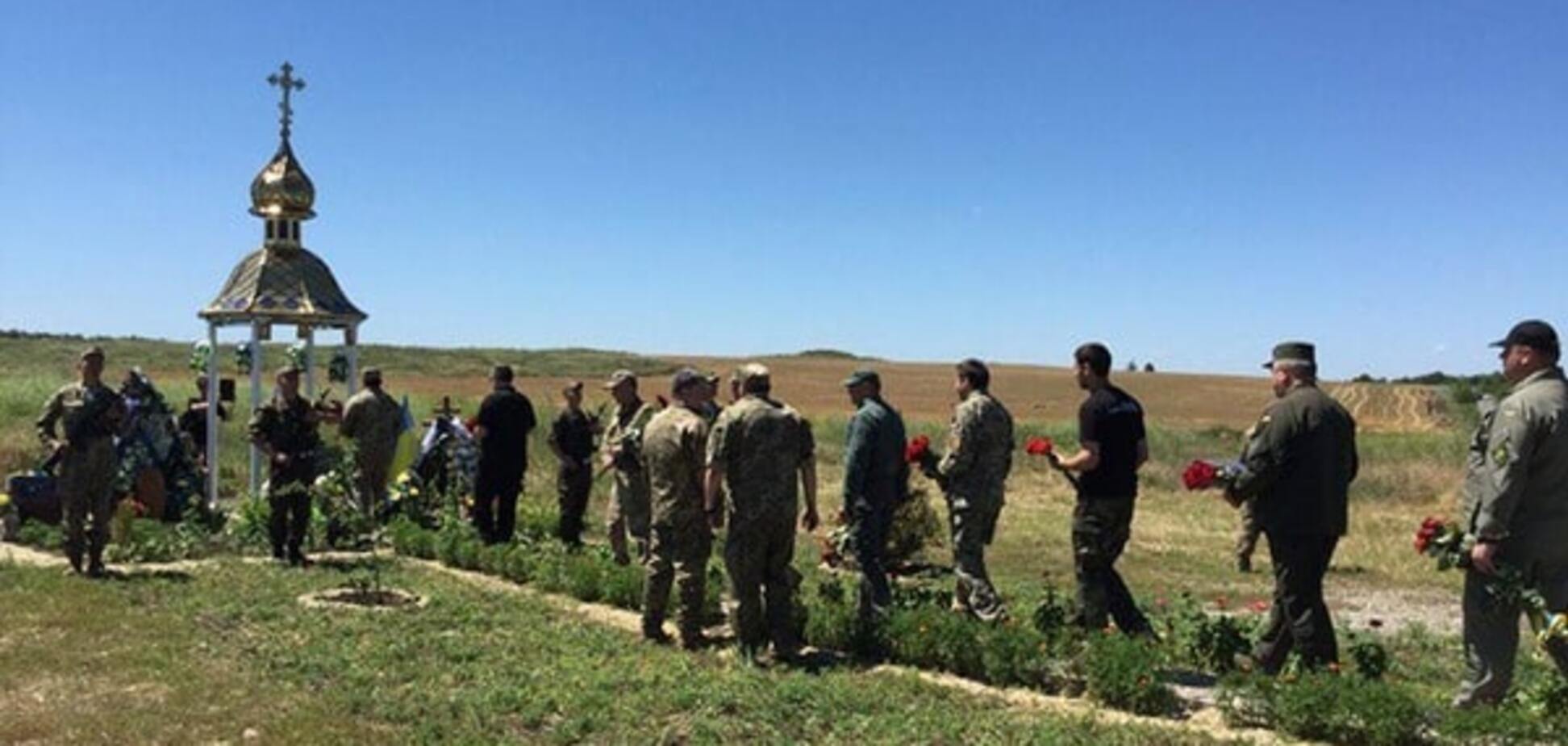 Президент начал рабочую поездку в Донецкую область