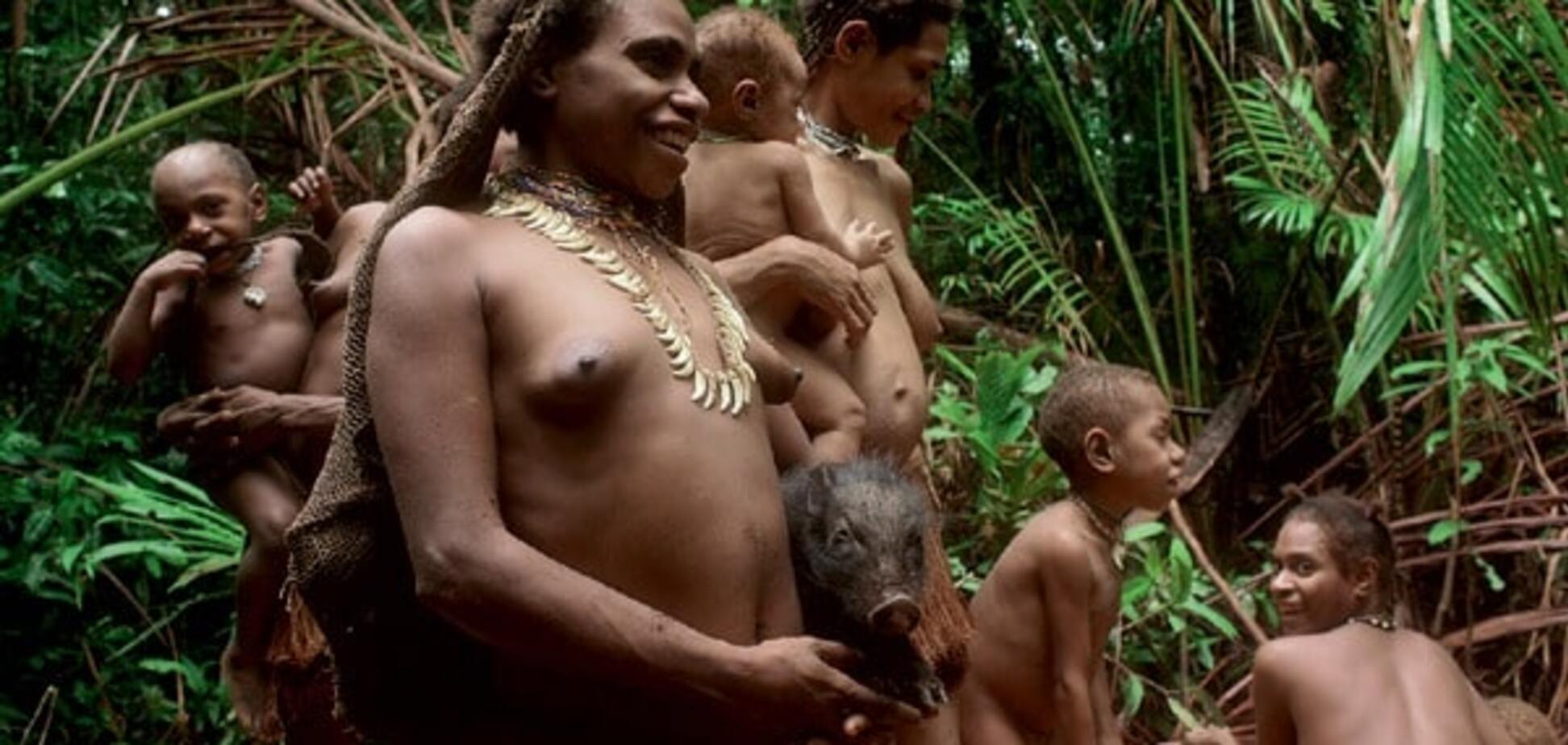 Чем выше, тем важнее: как живут на деревьях в Новой Гвинее папуасы-короваи