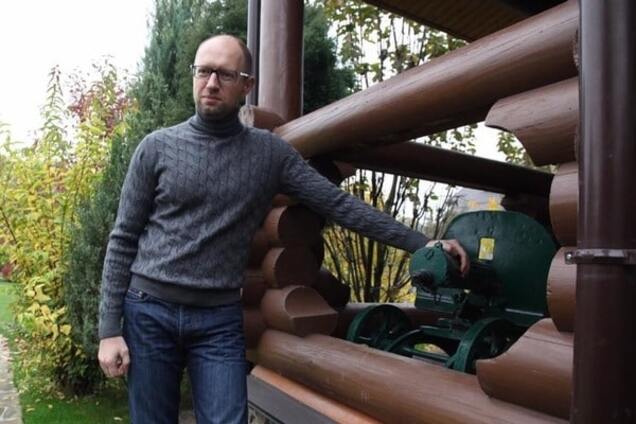 Яценюк з кулеметом