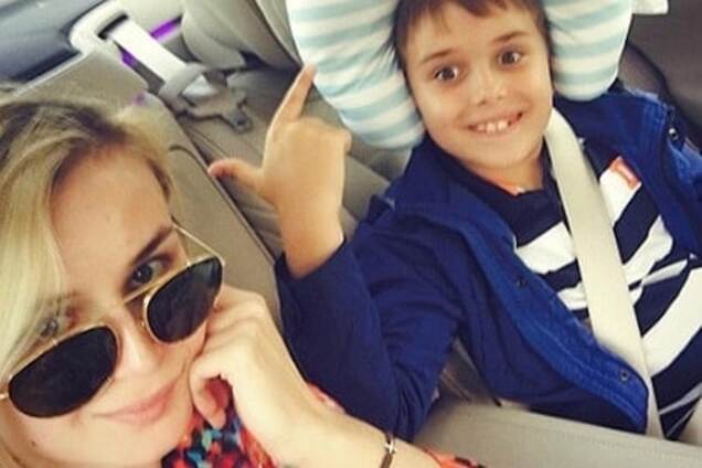 День семьи, любви и верности: Полина Гагарина показала подросшего сына, а разведенная Зара отдохнула на яхте