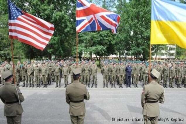 Сім відповідей НАТО на агресивну політику Путіна