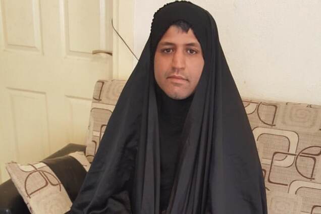 Мужчина в хиджабе