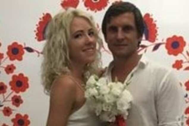 Известный футбольный судья сыграл первую в Украине ночную свадьбу