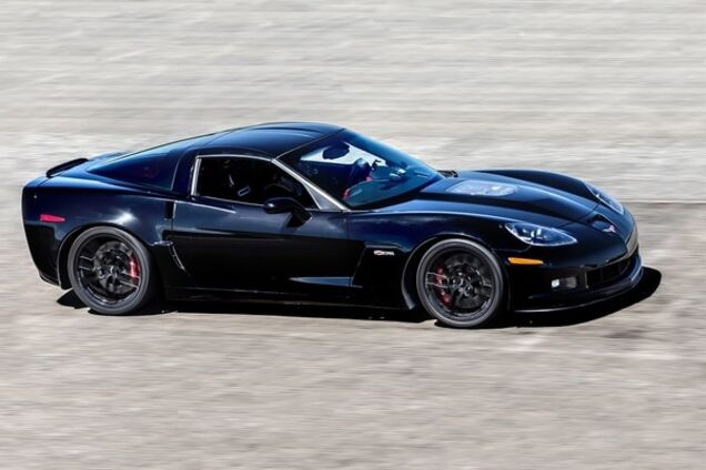 В США установлен мировой рекорд скорости среди электромобилей. Видео