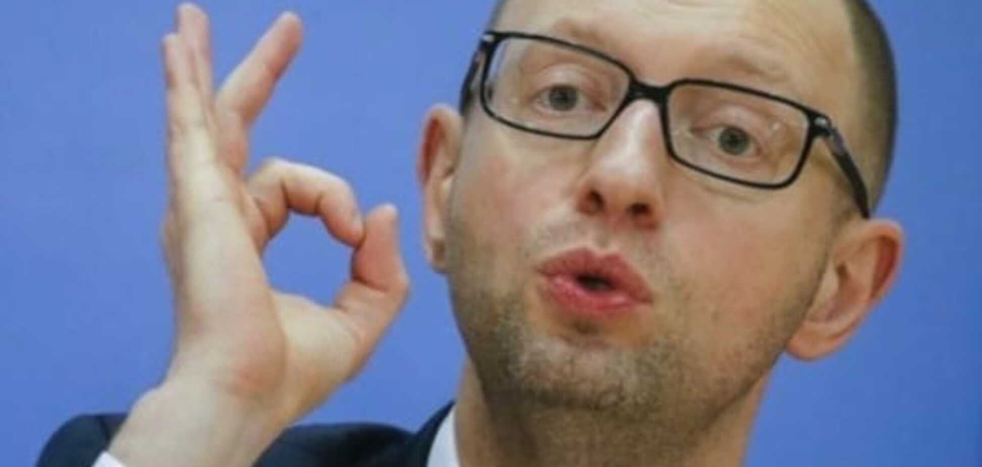 'Кулявлоб' срикошетила: в сети высмеяли Яценюка, который пытался критиковать Трампа