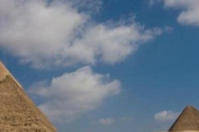 Небоскребы vs пирамиды: какие здания смогут простоять дольше