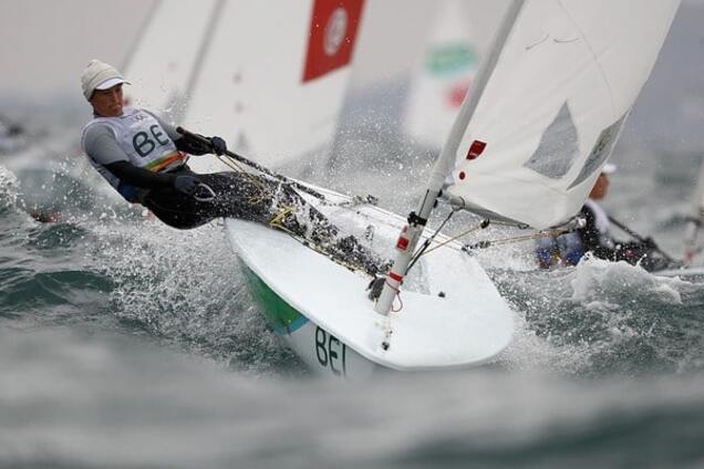 Эви ван Акер