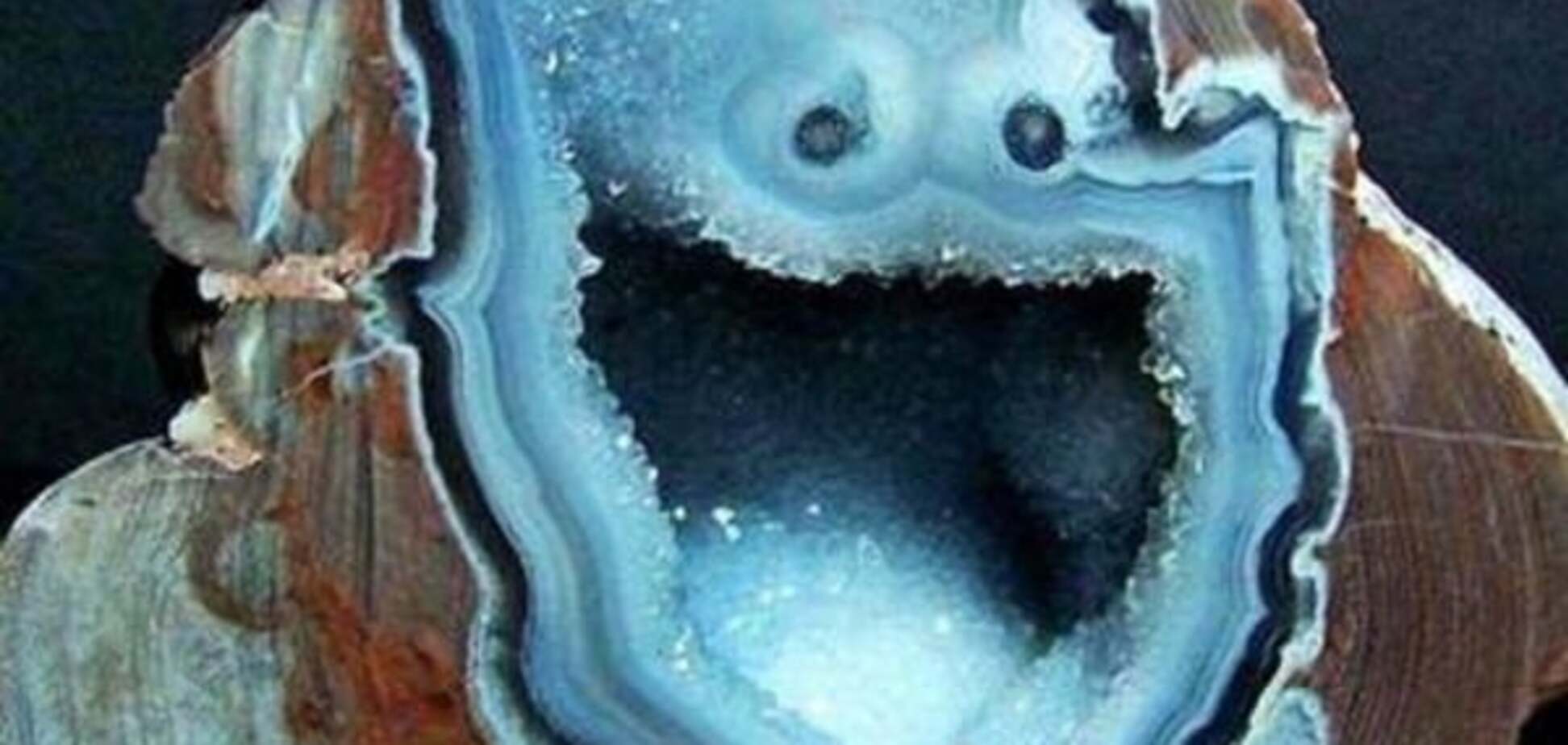 \'Орущий\' кристалл