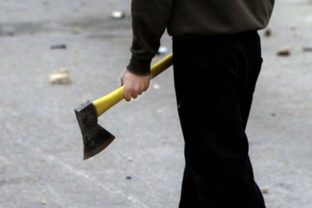 напад сокира