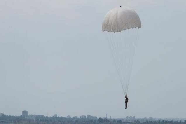 Парашютные прыжки