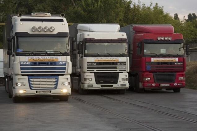 Гумштаб Ахметова за два года отправил на Донбасс 237 автоколонн