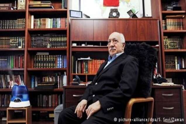 Прокуратура Туреччини вимагає для проповідника Гюлена два довічні терміни