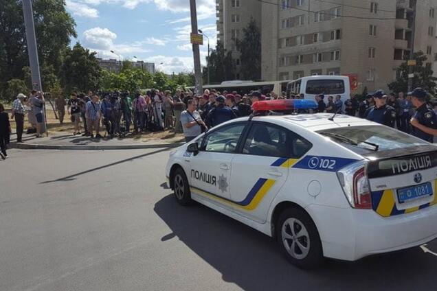 Оболонський суд оточила Нацгвардія