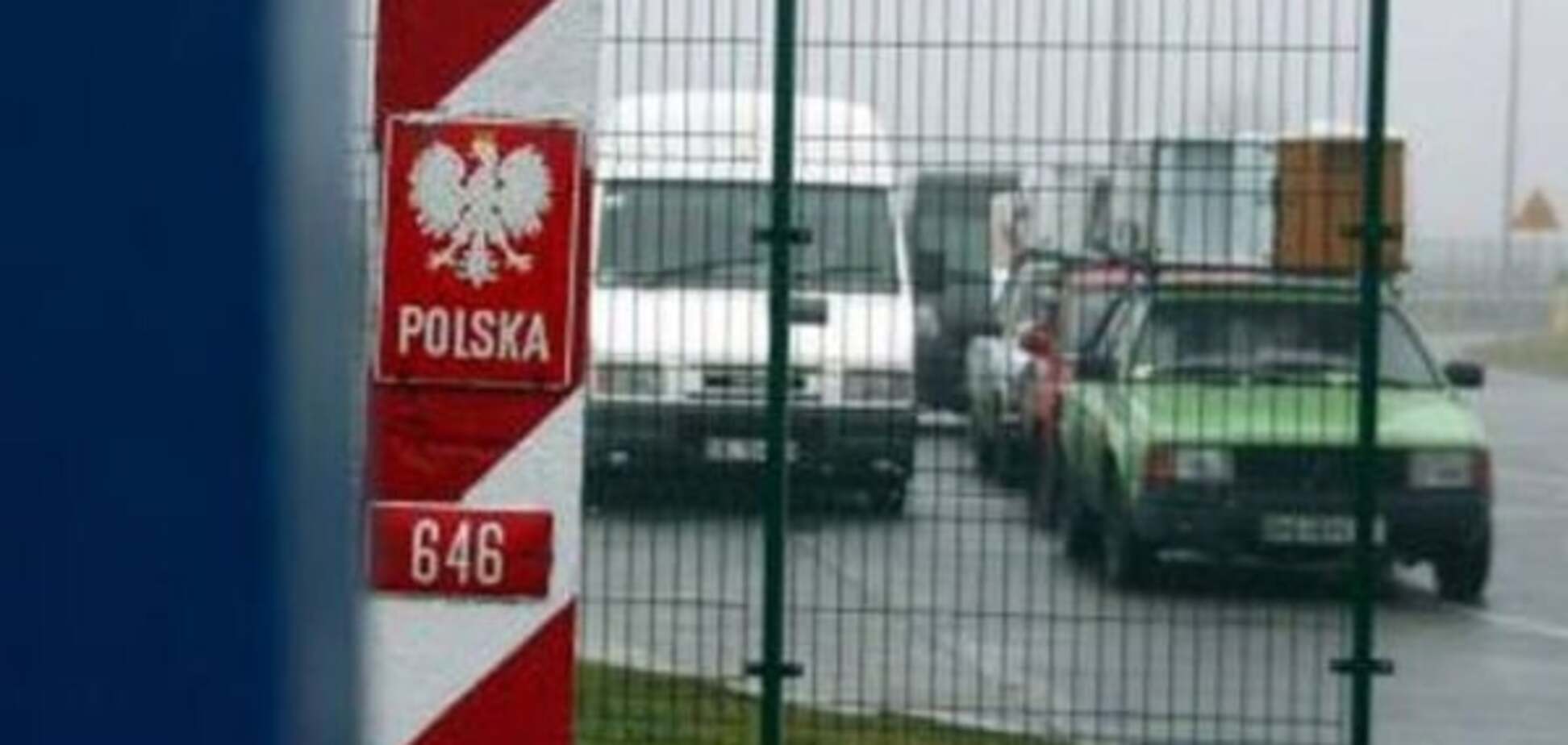 Почти 1600 авто застряли в очередях на границе Украины и Польши