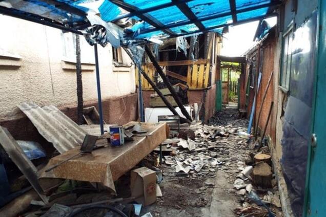 Последствия обстрела на Донбассе