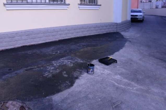 Покрашенный асфальт