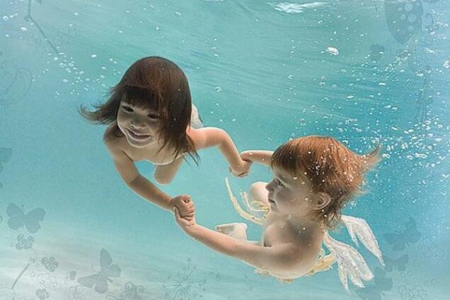 Дети под водой