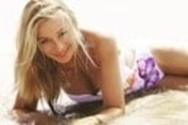 Горячая звезда 90-х: 51-летняя Алена Апина снялась в эро-фотосессии