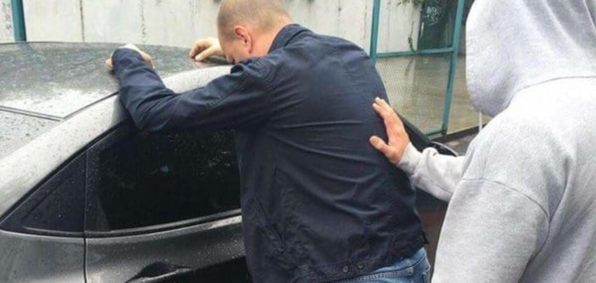 На хабарі затримано чергового су*ого сина