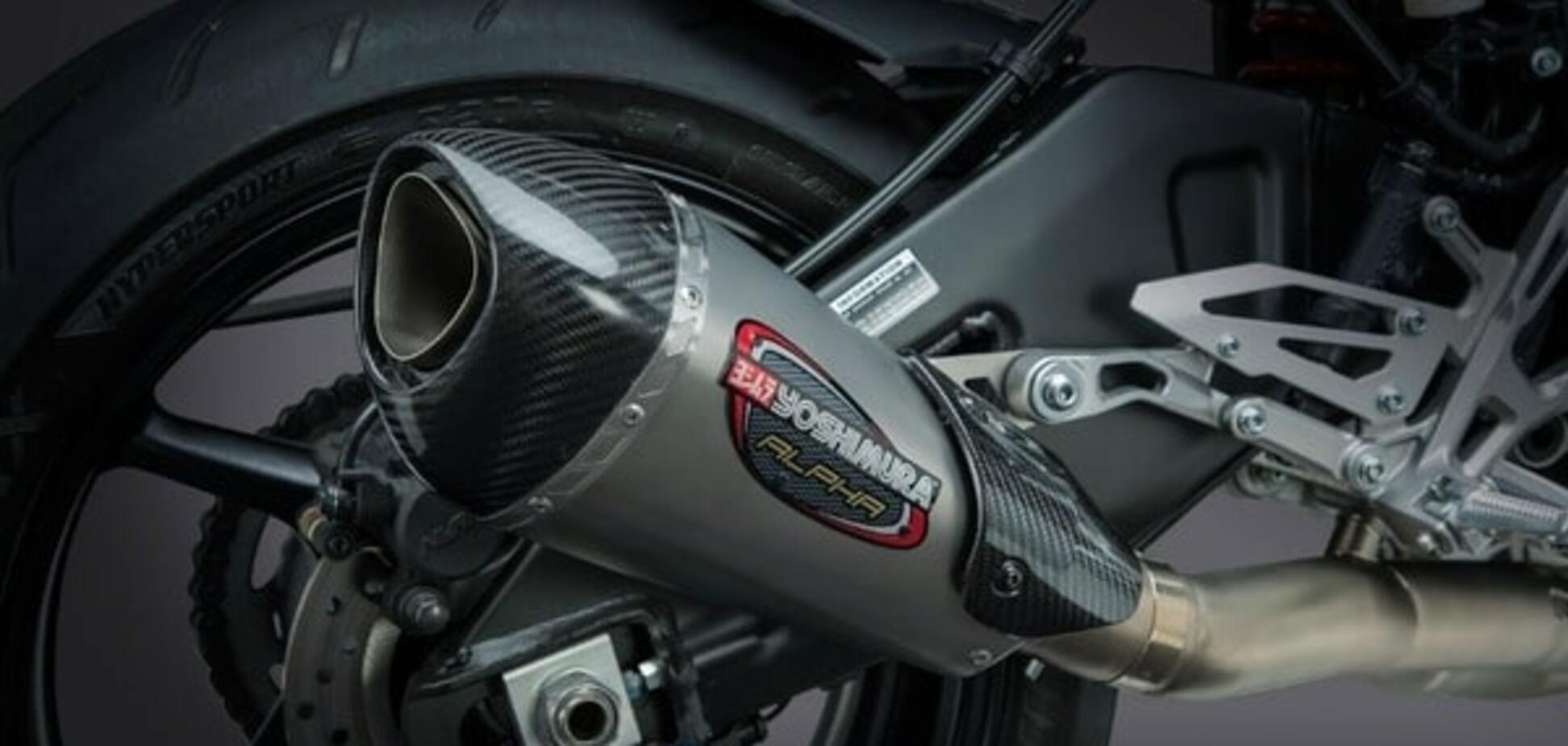 Компания Yoshimura анонсировала выпуск необычного клиновидного глушителя Alpha T. Фото